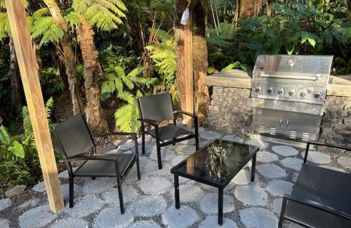 Volcano Casa | Anthurium Cottage