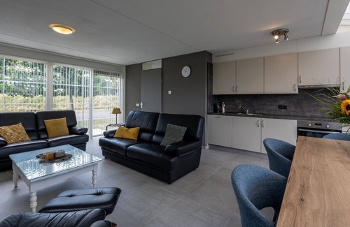 Hoofdplaat Casa | Antibes 288 - Kustpark Village Scaldia - Detached holiday home directly at the lake with spacious garden