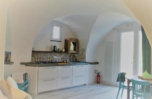 Calice Ligure Casa | Antica Casa del Canto Relax & Natura tra Mare Trekking e Bike