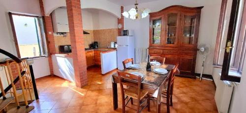 Pompeiana Casa | Antica casa in pietra vista mare