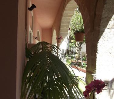 Trapani City Centre Apartamento | Antica Corte delle Ninfee, Historical Private Villa