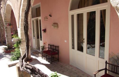 Trapani City Centre Apartamento | Antica Corte delle Ninfee, Historical Private Villa