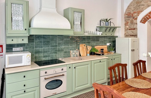 Polpenazze del Garda Apartamento | Antica Dimora Polpenazze, vacation and relaxation among vineyards, tennis and golf and biking.