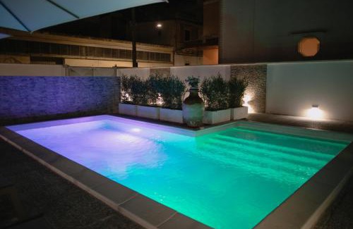 Lecce Cama Y Desayuno | ANTICA VILLA La Viola, Suite with private pool
