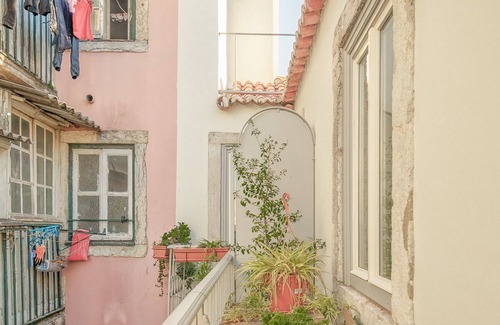 Baixa Apartamento | Antiga Casa Pessoa