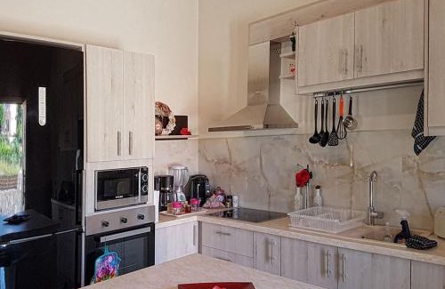 Kefalovriso Villa | ANTIGONH COUNTRYSIDE VILLA !i