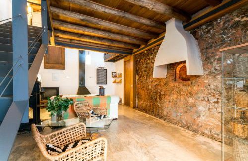 Valdelarco Casa | Antigua Panadería de Valdelarco, chimenea con horno 2 Hab 4 pers mas 2 max