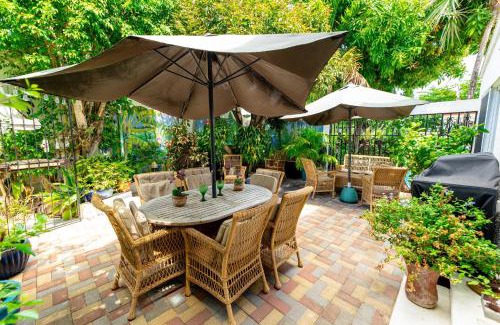 Dickenson Bay Complejo | Antigua Village Beach Resort