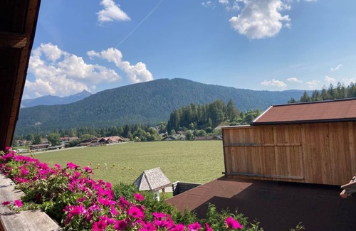 Leutasch Apartamento | Apartamento "Antikholz" con balcón - Öfnerhof