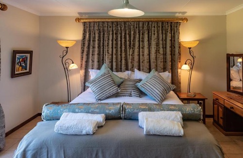 George Casa | Antiqua Guest House