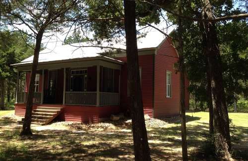 New Ulm Casa | Antique 1890 Farm House - New Ulm, TX - ideal para Antique Week o Getaway - WiFi