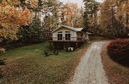 Stratton Casa | Antique charm 8 minutes from Stratton slopes!