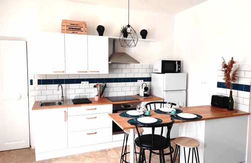 Orange Apartamento | Antique SPA" apartment: Jacuzzi under patio