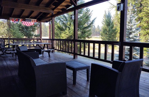 Seeley Lake Cabina | Antler Annex