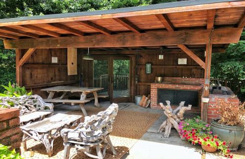 Guerneville Casa | Antler River Lodge