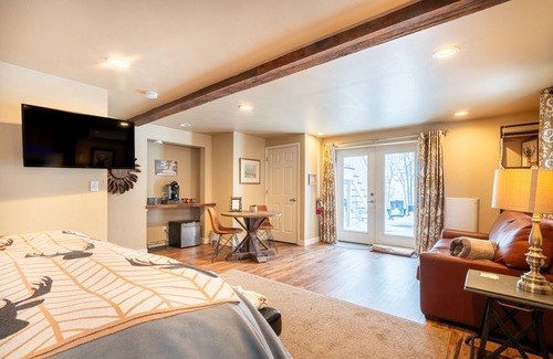 Durango Cama Y Desayuno | Antlers on the Creek Bed & Breakfast