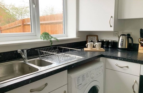 Andover Casa | A beautiful 3 bedroom house with parking and private garden in Andover