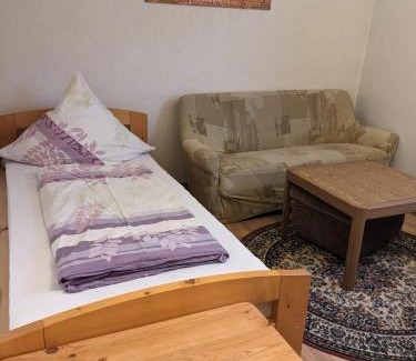 Niedenstein Apartamento | Anton Schuler