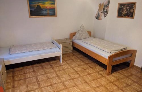 Niedenstein Apartamento | Anton Schuler