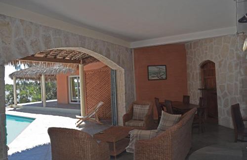 Mahajanga Casa | Antsanitia - Domaine du Mandravasarotra