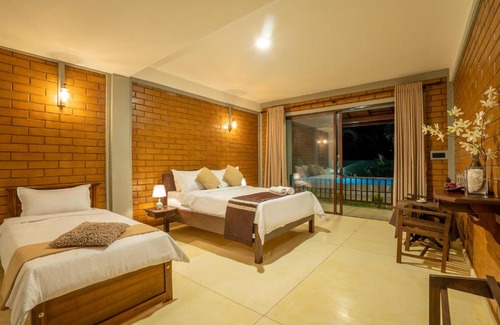 Hettimulla Hotel | Anura's Elephant