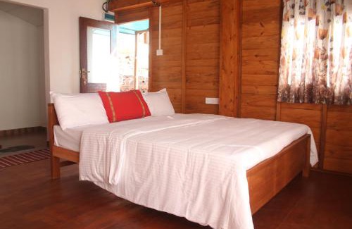 Ella Otro | Anuraa Cottages