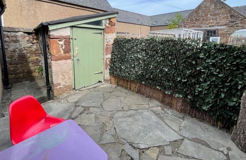 Golspie Cabaña | Anvil House is a quirky, 1 bedroom house, located at the heart of the village of Golspie, Sutherland