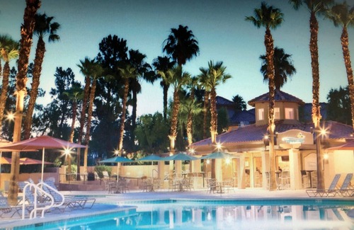Palm Desert Complejo | Coachella, primer fin de semana (3 noches: viernes 10 de abril a lunes 14 de abril) $ 900