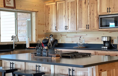 Cody Casa | AO Ranch- Mountain Property with Elaborate Views
