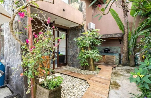 Senggigi Villa | Aomi Villa