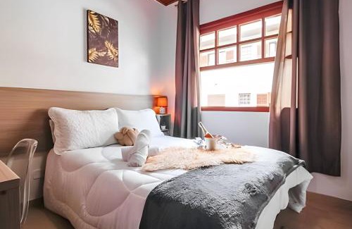 V Cristina Apartamento | Apê Inteiro| 2Qts| Estacionamento| Wi-Fi 350| Pet Friendly| Ao Lado do Parque das CEREJEIRAS