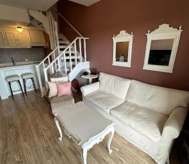 Alto do Capivari Apartamento | Apê Rosa no Castelo para Família