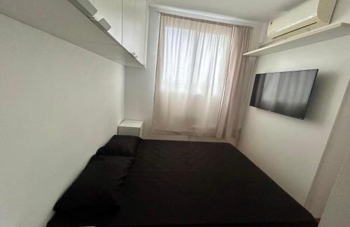 Londrina Apartamento | Ap Completo vista para rua ArCond WiFi Piscina