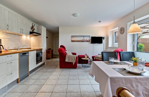 Friedrich-Wilhelm-Luebke-Koog Apartamento | Apartamento 'Ferienwohnung Seehund' con jardín compartido, balcón y Wi-Fi