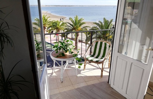 Molino del Chirrete Condominio | APARTAMENTO PRIMERA LINEA DE PLAYA, CON WIFI, PRECIOSAS VISTAS