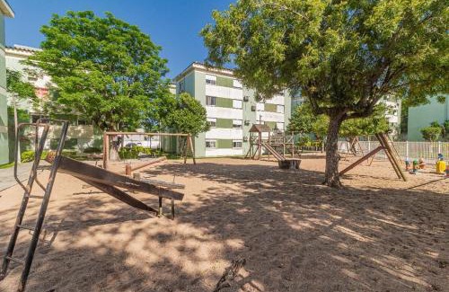 Tres Vendas Apartamento | AP familiar com parquinho perto do centro