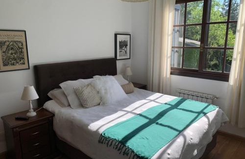 Vila Suica Apartamento | Ap Gramado Knorrville - 2 dorm com lareira, calefação e sacada