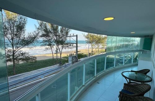 Macae Apartamento | Ap linda vista de frente para a praia | MAVN202