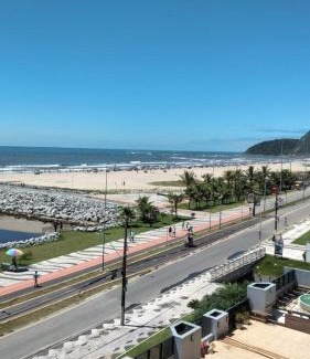 Caioba Apartamento | Ap Matinhos - Pé na areia e Vista para o Mar - Praia Brava - Caiobá