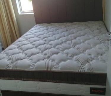 Centro Apartamento | AP Novo, Cama Queen Size Nova no Centro de Blu