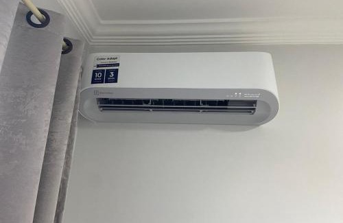 Piratuba Apartamento | Ap novo e climatizado no centro com ótima localização na avenida principal