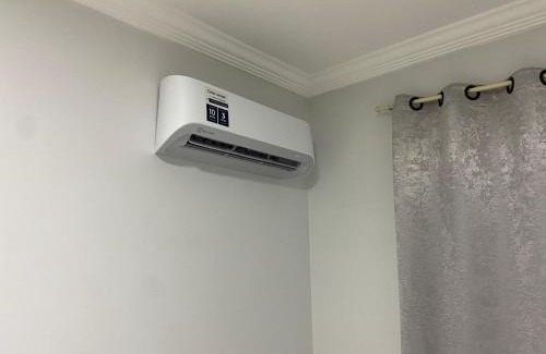 Piratuba Apartamento | Ap novo e climatizado no centro com ótima localização na avenida principal