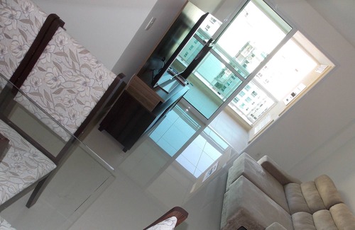 Niteroi Apartamento | Ap1401: Nueva 2Q (1 suite), Wifi, garaje, piscina, barbacoa c balcón y vista al mar