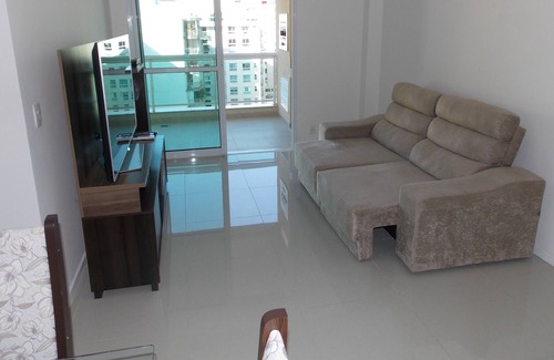 Niteroi Apartamento | Ap1401: Nueva 2Q (1 suite), Wifi, garaje, piscina, barbacoa c balcón y vista al mar