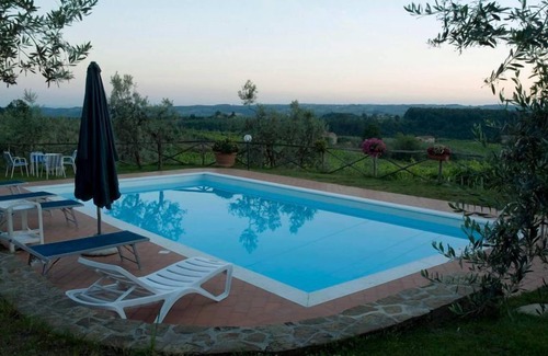 San Casciano in Val di Pesa Apartamento | Aparte in Chianti cerca de Greve y San Casciano, PISCINA PRIVADA SOLO PARA TI!