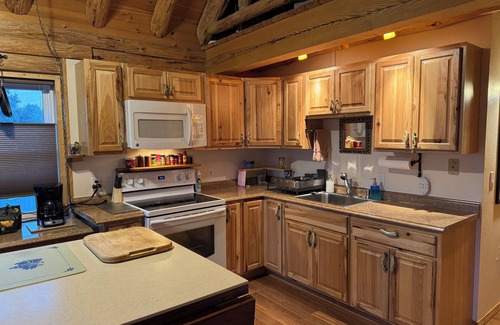 Cebolla Cabina | Apache Mesa Log Cabin Home Near Chama