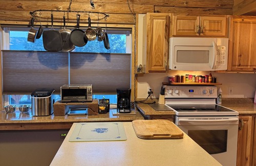 Cebolla Cabina | Apache Mesa Log Cabin Home Near Chama