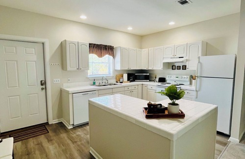 Historic Downtown Apalachicola Apartamento | Apalach Escape- Walking Distance to Everything