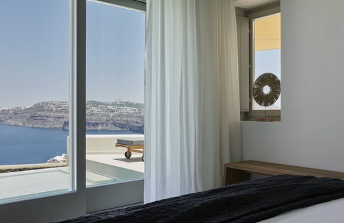 Akrotiri Hotel | Apanemo Hotel