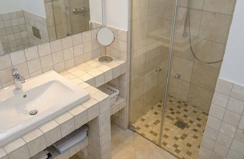 Gimmeldingen Condominio | Apartment in the romantic sandstone guest house